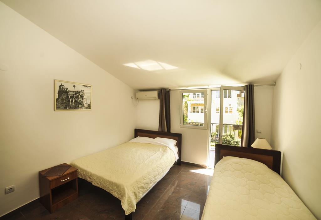 Mijovic Apartments Будва Екстериор снимка
