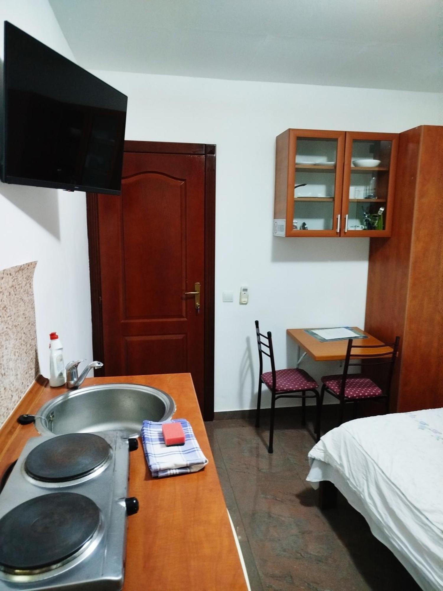 Mijovic Apartments Будва Екстериор снимка